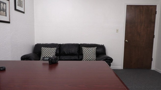 Анальные развлечения для очень резвой, привлекательной блондиночки #1