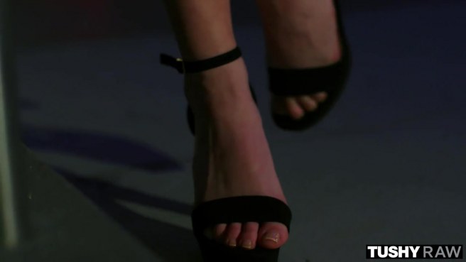 Именно максимально жёсткий анальный секс приносит невероятное удовольствие #1