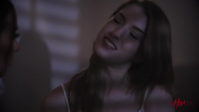 Лесбийская вечеринка, где тёлки задают жару без тормозов #7