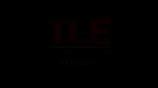 Жаркие подружки-фетишистки и взаимная мастурбация #1