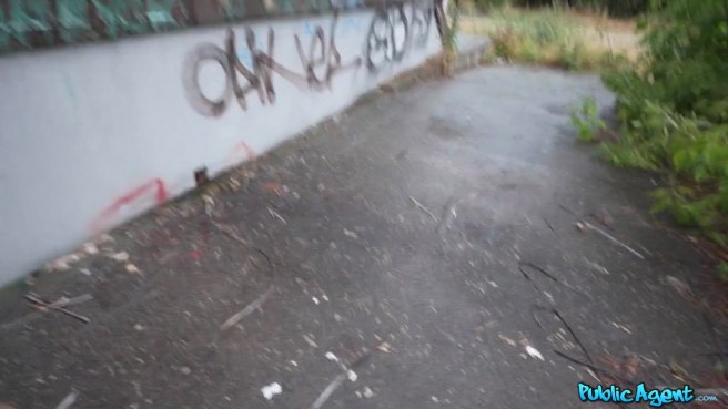 За деньги любая тёлочка готова активно трахаться #4