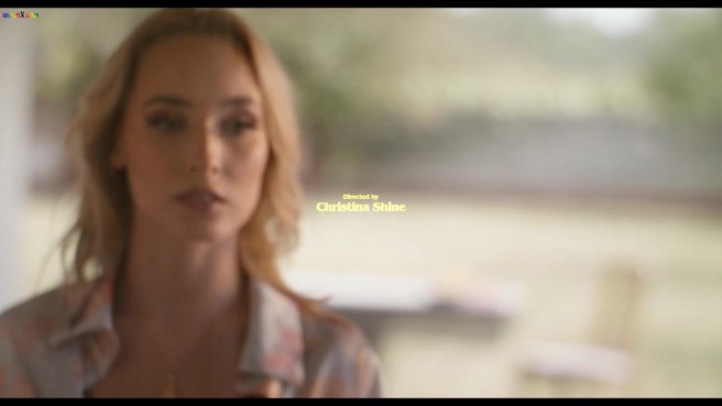 ЖМЖ-огонь: две телки с похотливым взглядом делят одного счастливчика, превращая всё в дикий трах #1