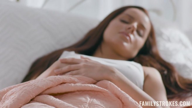 Мама с дочкой снова и снова готовы участвовать в тройничке #1